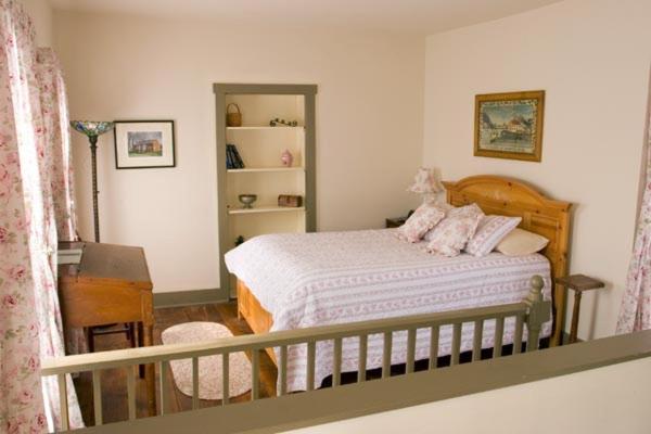 The Lafayette Inn & Restaurant